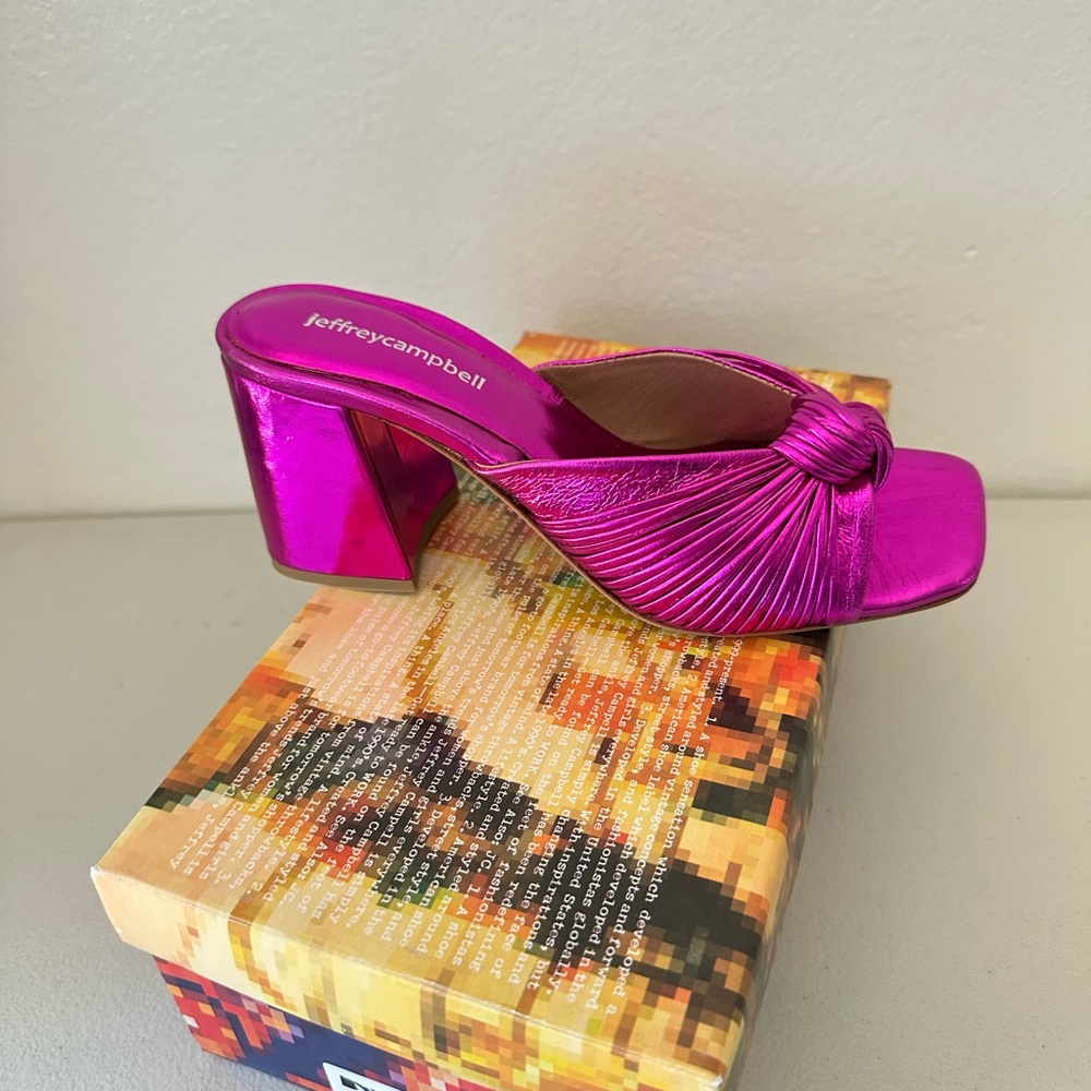JEFFREY CAMPBELL MELONGER IN FUCHSIA METALLIC - Picture 3 of 6